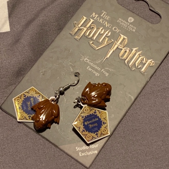 Warner Bros Studio Tour Exclusive Chocolate Frog Earings Brand New